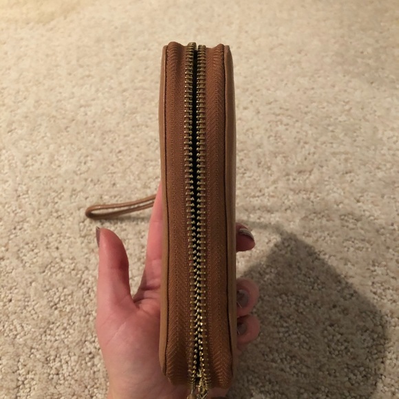 Tory Burch Wallet - Picture 7 of 8